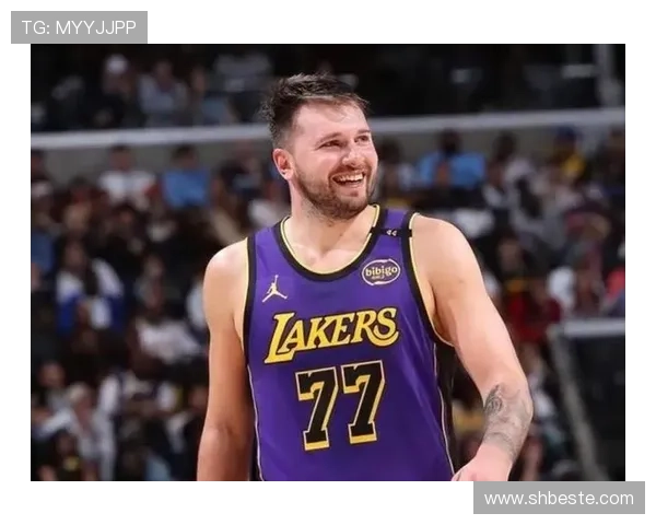 东契奇主导挡拆战术，改变对手防守布局