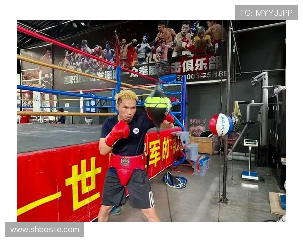 熊朝忠家的米线店开在拳馆隔壁，冠军吃自己家一碗要花8块钱？