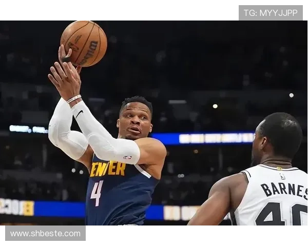 罗伯特森单打组织对比威少：助攻更稳定